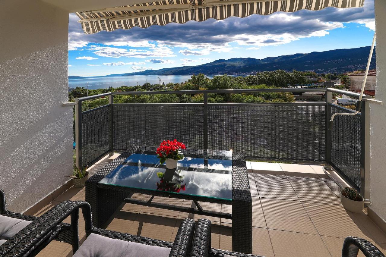 Apartment Leon - Sea View Rijeka Dış mekan fotoğraf