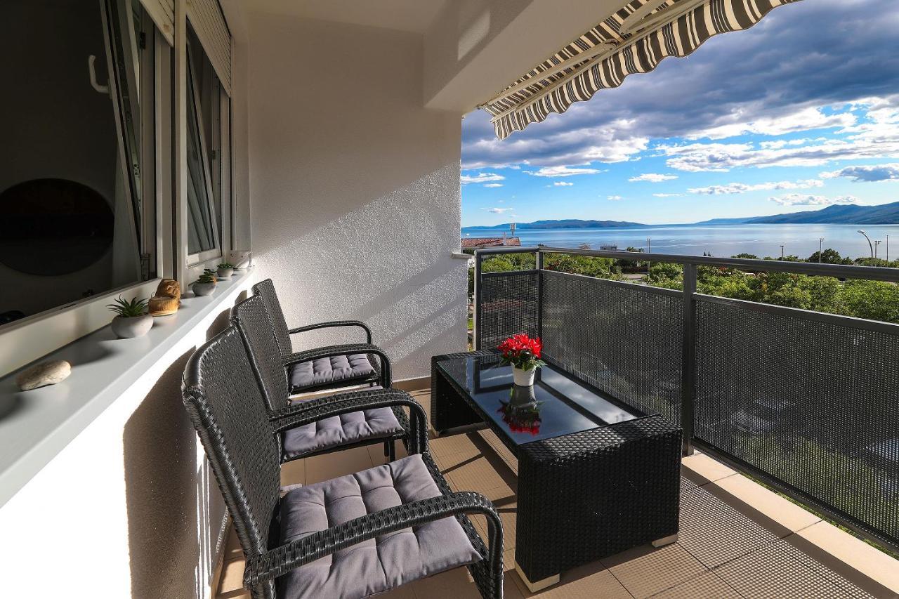 Apartment Leon - Sea View Rijeka Dış mekan fotoğraf